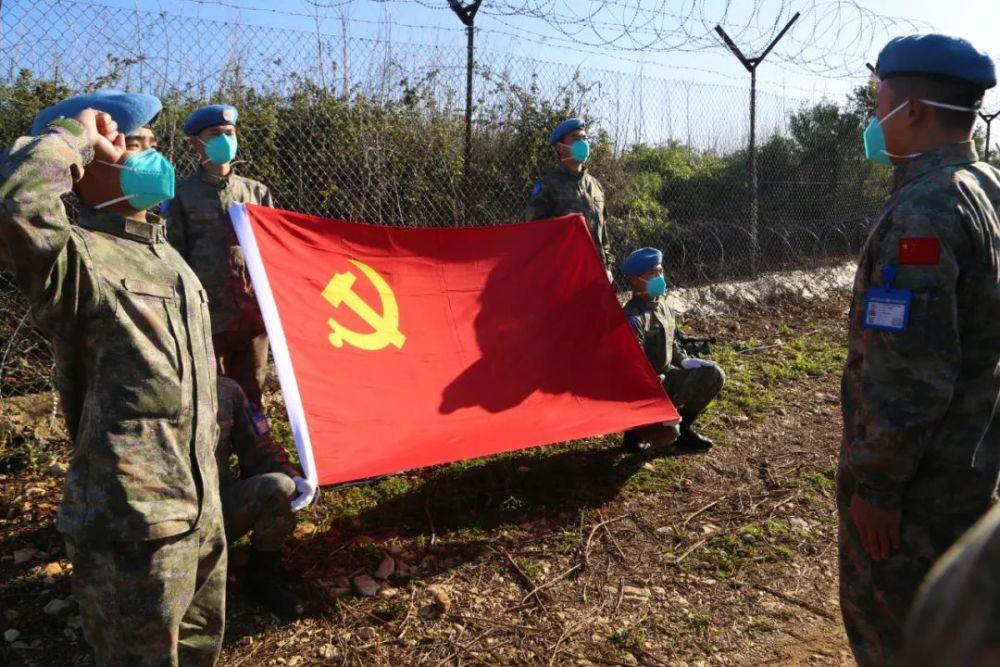 逃离无人的学校
